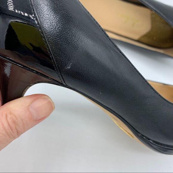 Cole Haan Black and Patent Leather Cap Toe Modest Heel Career Pumps Sz 7.5 - Picture 8 of 15